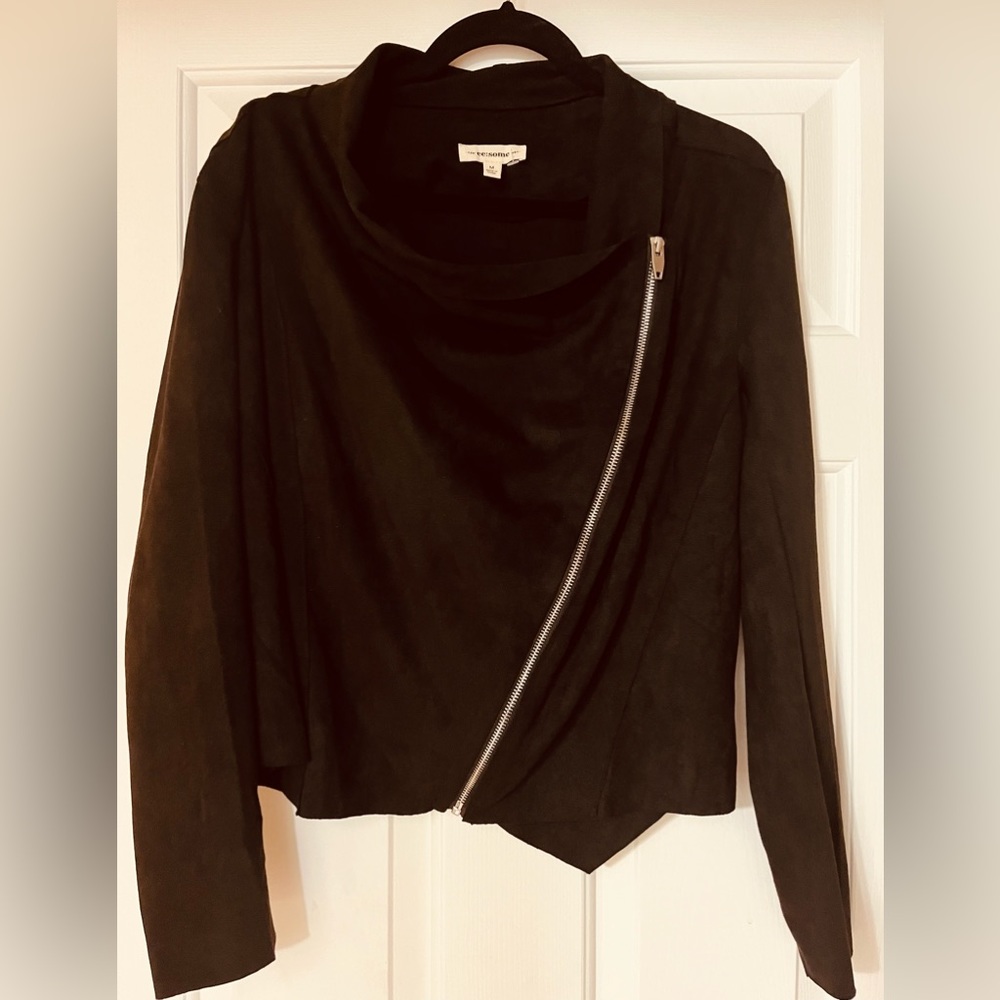 ee:some jacket size m